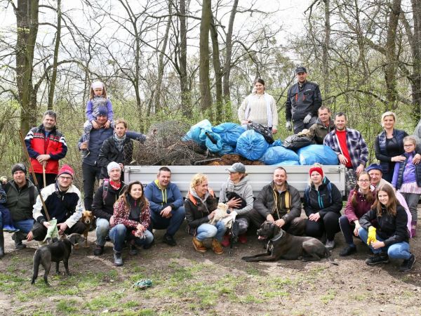 Uklízeli jsme Lednici v rámci akce Ukliďme Česko