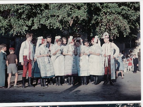 Přednáška o vývoji lidového oděvu v Lednici