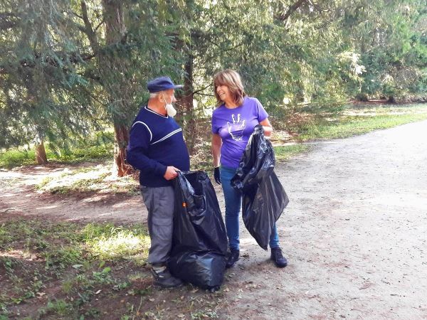Uklizeli jsme zámecký park v rámci akce UKliďme Česko